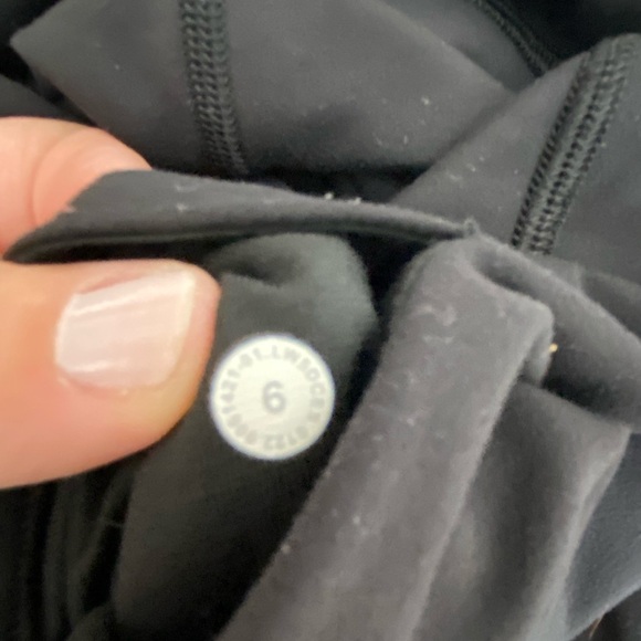 Lululemon Align Leggings w/ pockets - Picture 6 of 9